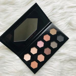 Eyeshadow palette